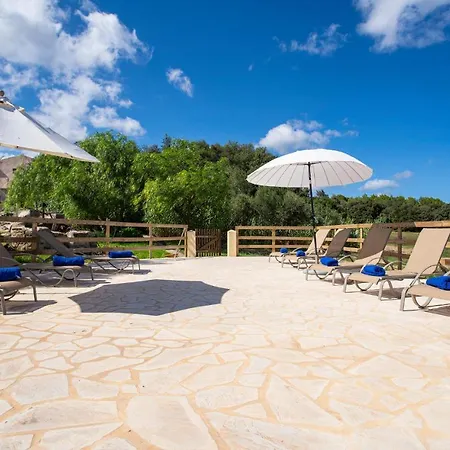 Apartment Amazing In Illes Balears With 1 Bedrooms, Outdoor Swimming Pool And Swimming Pool