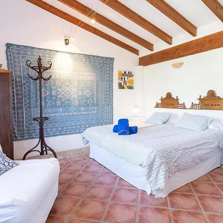 Amazing In Illes Balears With 1 Bedrooms, Outdoor Swimming Pool And Swimming Pool Cala Ratjada (Mallorca)
