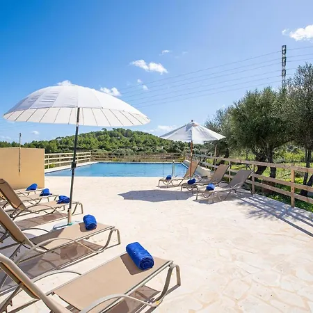 Apartment Amazing In Illes Balears With 1 Bedrooms, Outdoor Swimming Pool And Swimming Pool